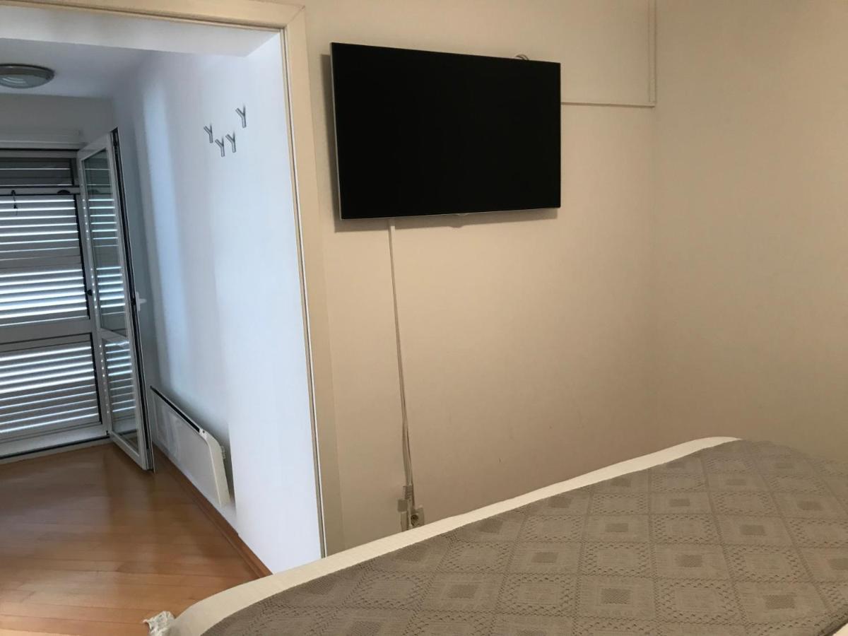 Apartments Bloom Near The Beach 포레치 외부 사진